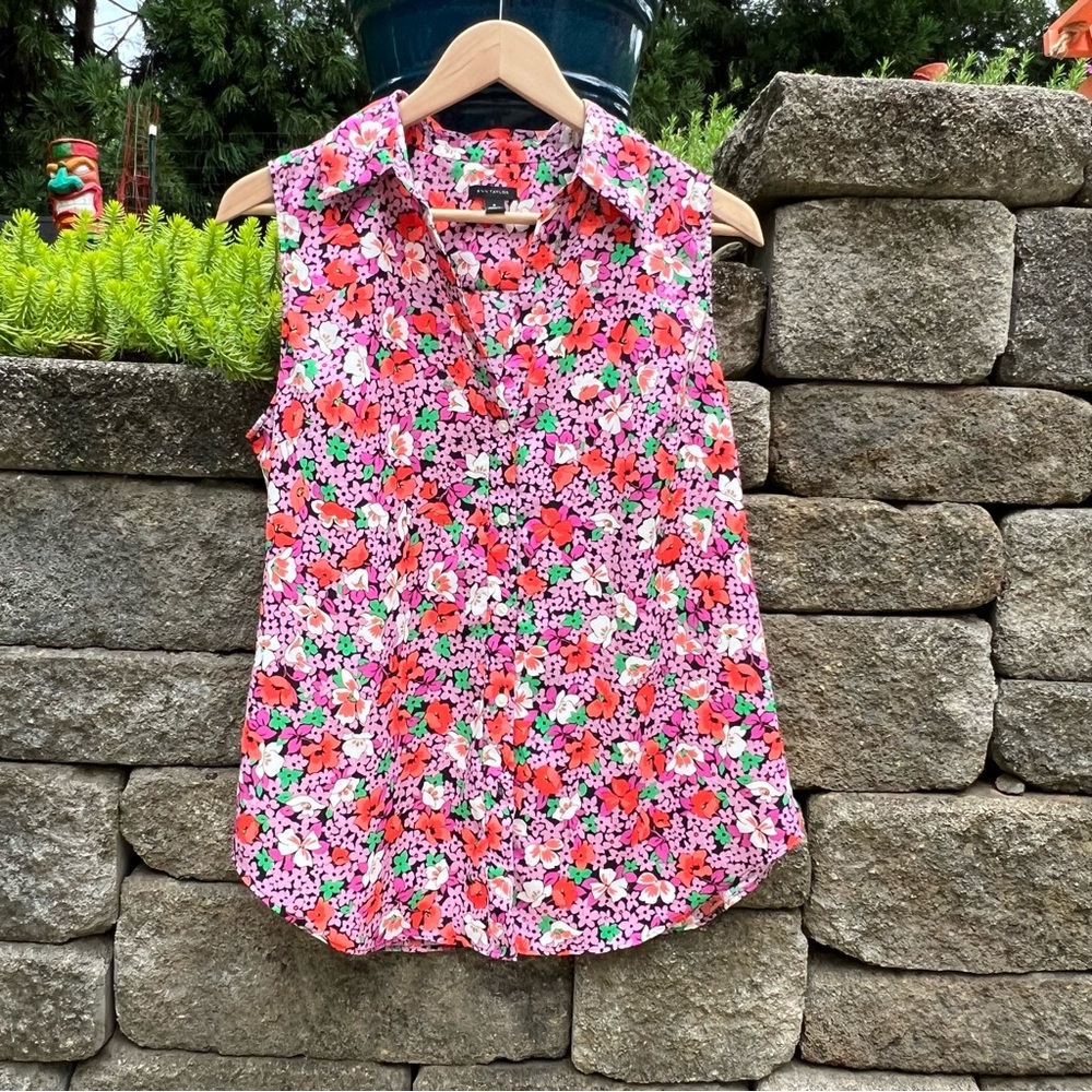Ann Taylor Multicolor Floral Sleeveless Essential Women’s Top